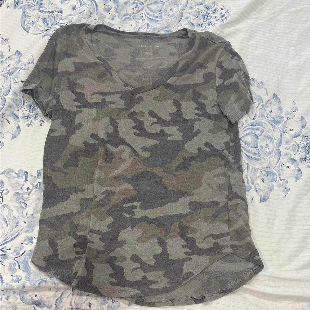 American Eagle Outfitters Camo V-Neck Tee Shirt